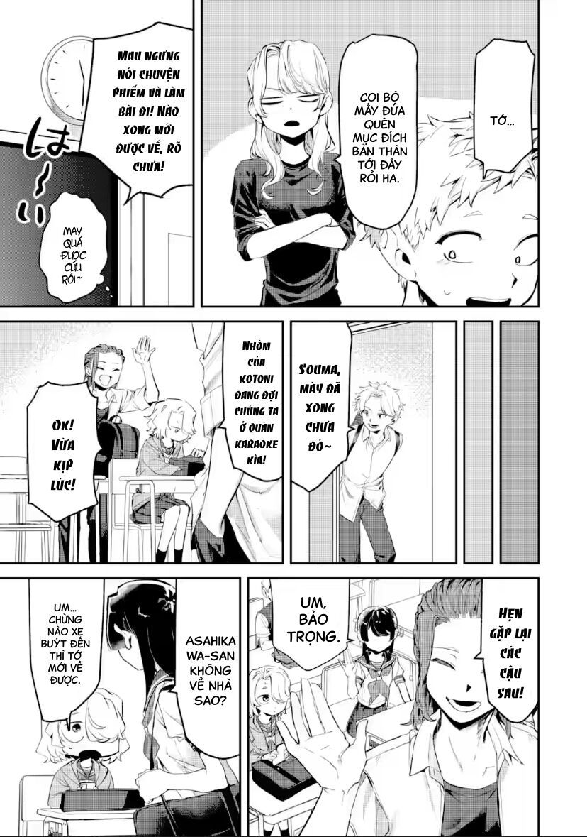 Cô Bạn Wakao-San Bàn Bên Có Vẻ Nhìn Thấy Gương Mặt Của Tôi Nhưng Tôi Thì Không Chap 18 - Next Chap 19